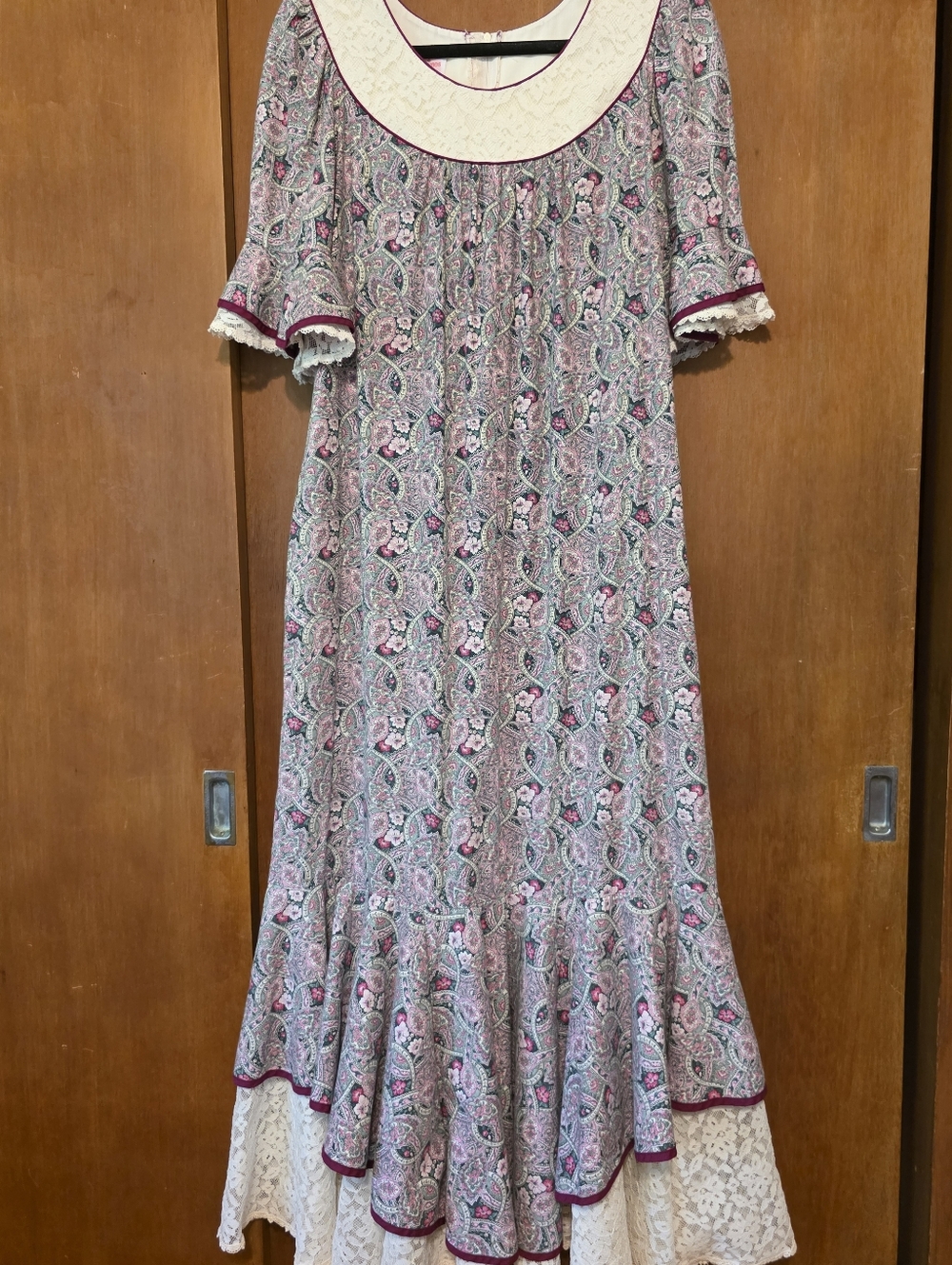 Vintage Hawaiian Paisley and Lace Maxi Dress Muumuu L